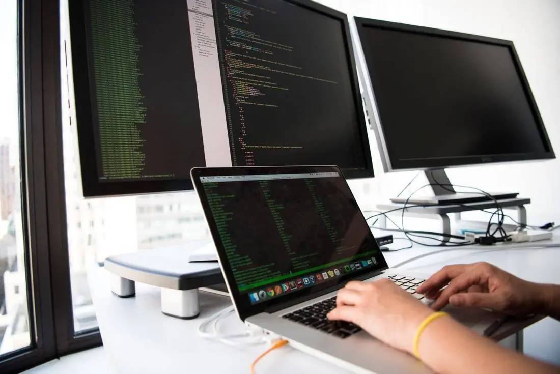 Capote Business Solutions offers professional web design in Miami, creating SEO-friendly and responsive websites for small businesses with modern design and performance.