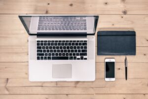 Comparing Microsoft 365 and Google Workspace for a Miami business