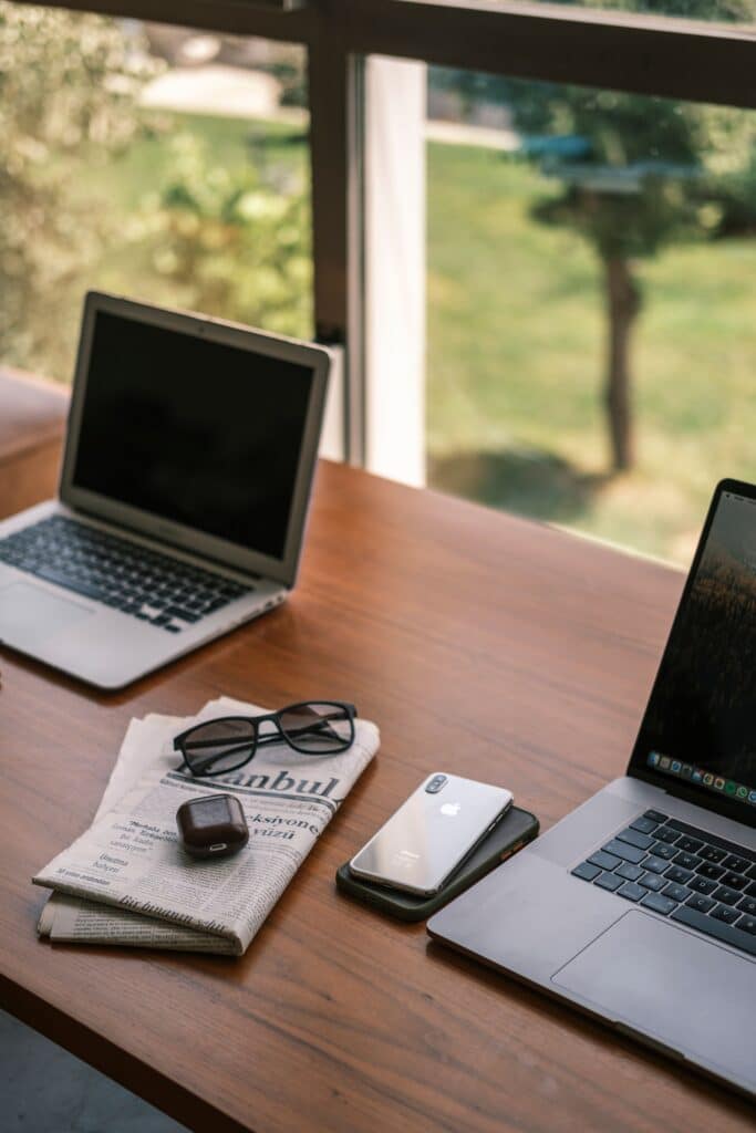 Comparing VoIP and landline phone systems for a Miami business